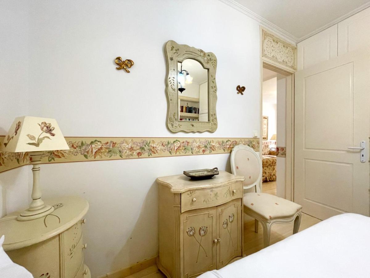 Flora In Nafplia Apartment นาฟปลิโอ ภายนอก รูปภาพ